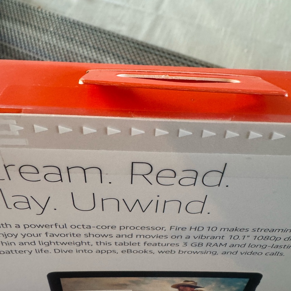NEW Amazon Fire HD Tablet - Picture 4 of 6